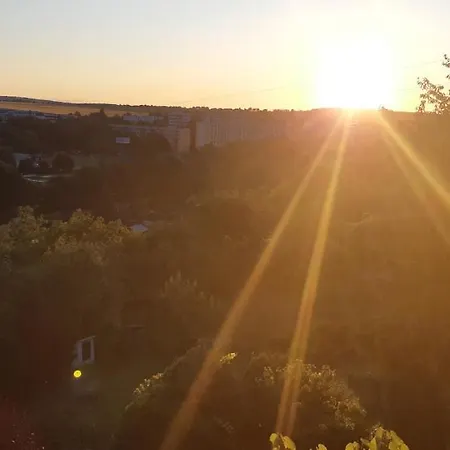 Δωμάτια σε οικογενειακή κατοικία Pokoj S Balkonem A Nadhernym Vyhledem Do Prirody